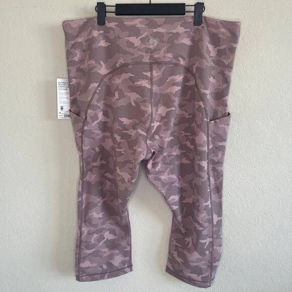 Athleta Ultimate Stash Pocket Texture Camo Capri Leggings Dusty Pink NEW Size 3X - Picture 2 of 6